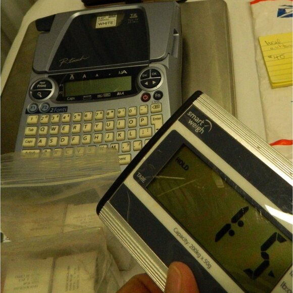 Brother P-Touch PT-1880 Label Maker With 12MM White Tape - Picture 9 of 9